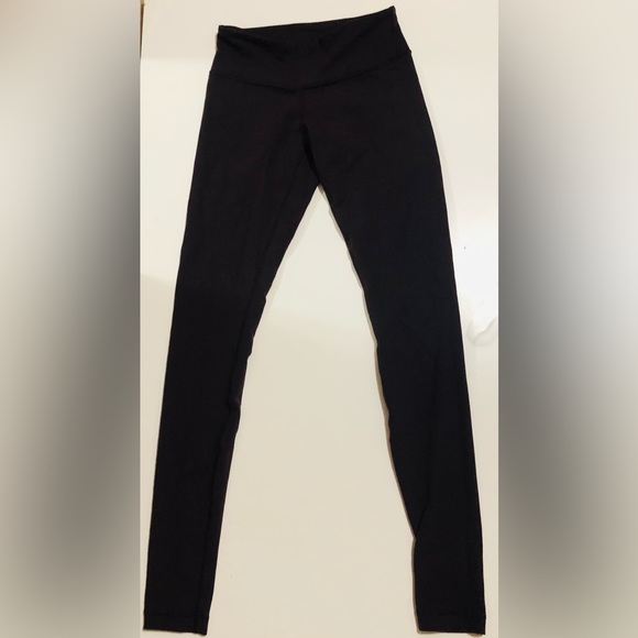 Bordeaux drama wunder unders women’s pants Lululemon size 4 - Picture 1 of 4